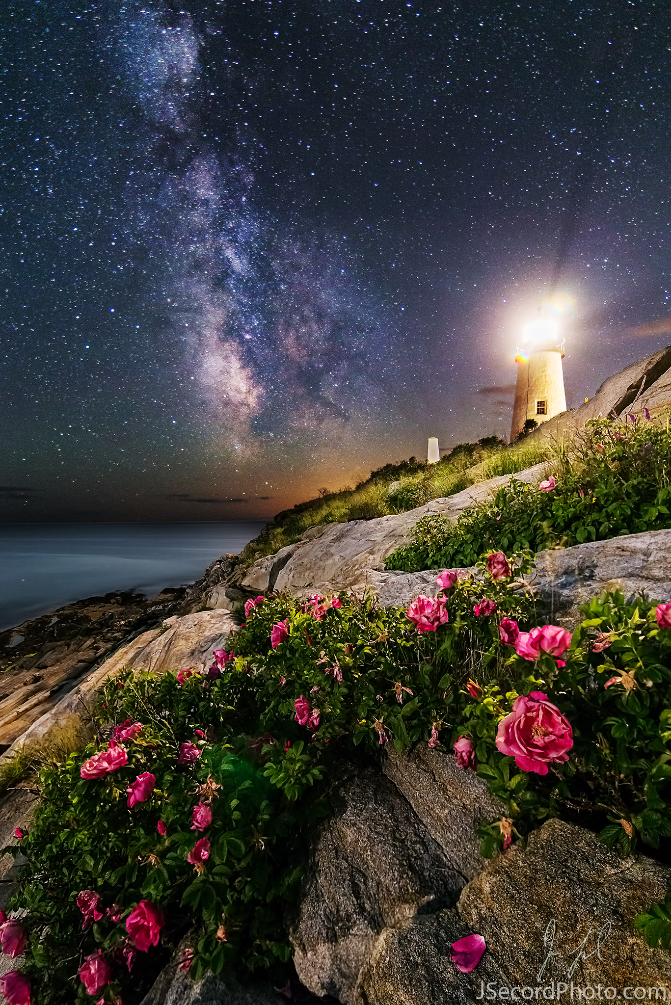 Rising Moon and Milky Way Glow Above Maine Lighthouse (Photo)